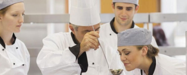 tenue-de-cuisinier-en-restauration-collective